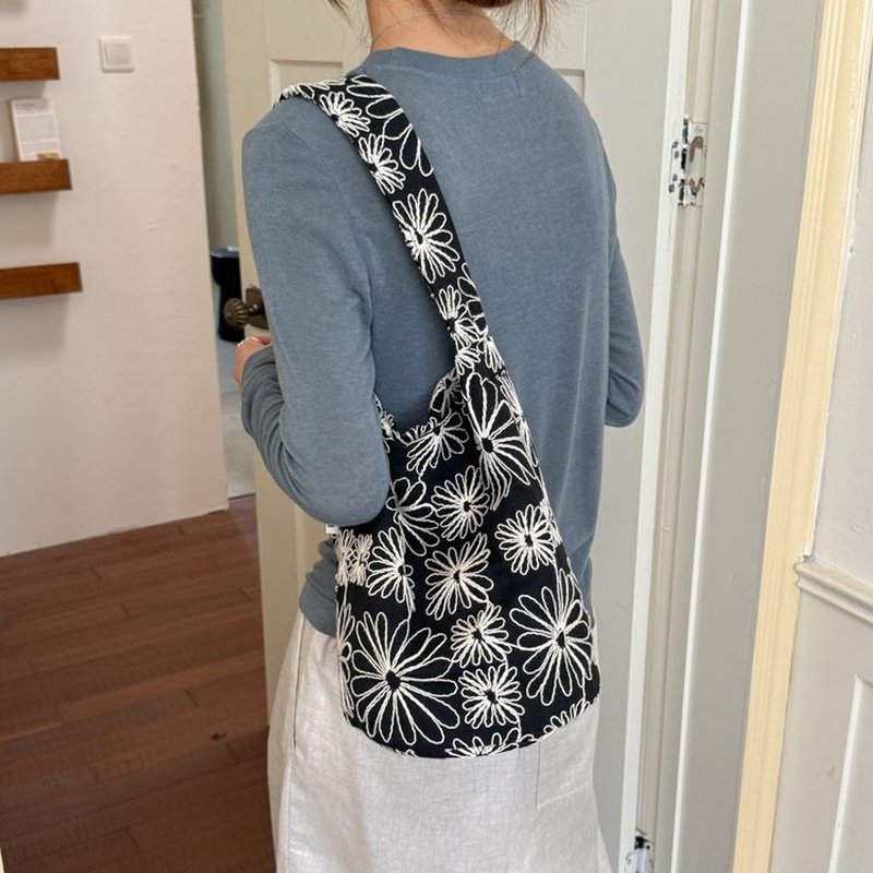 Hobo Bag Slouchy - Tas Selempang Kanvas Wanita Motif Bunga