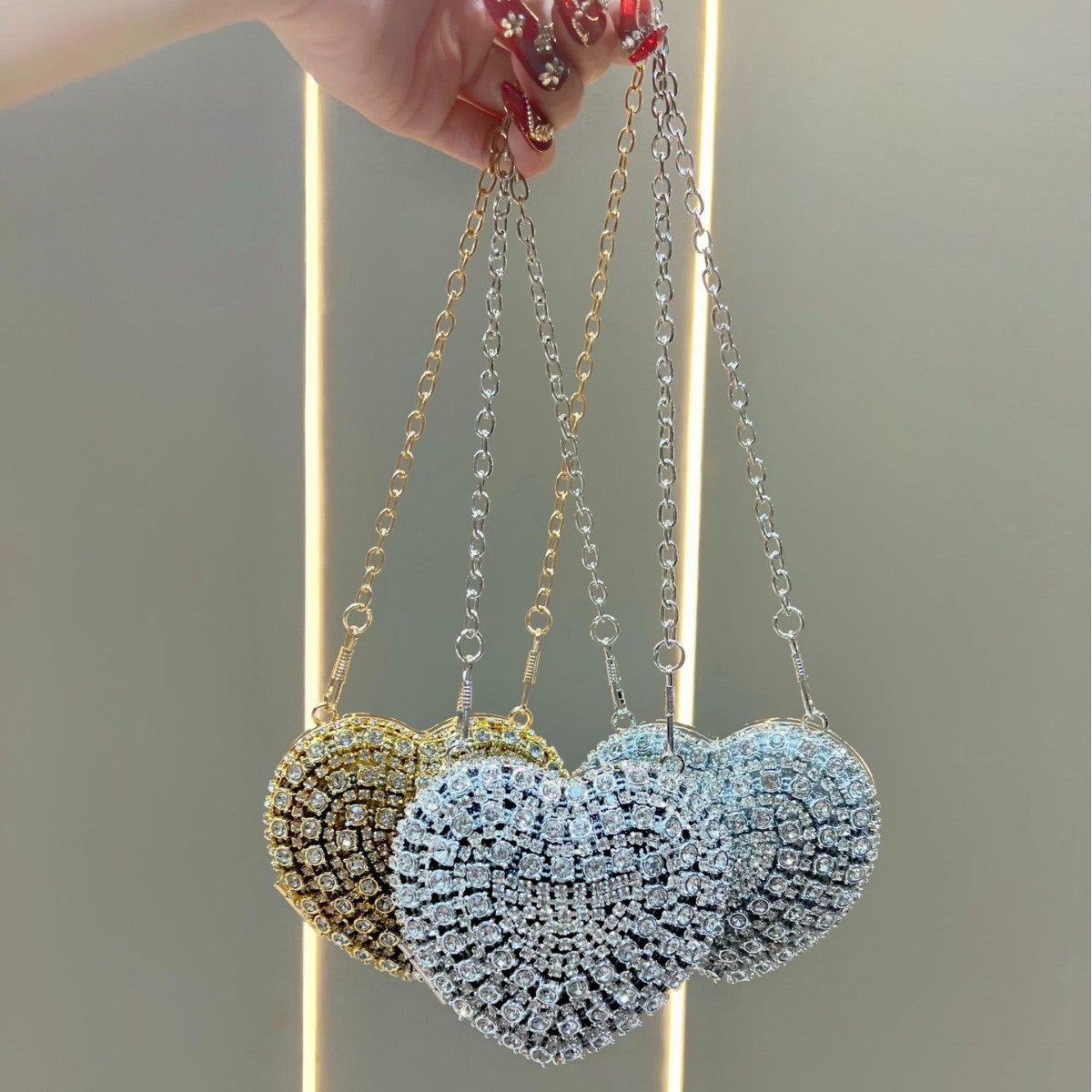 Mini Purse Chain - Tas Clutch Kristal Rhinestone Mewah Bentuk
